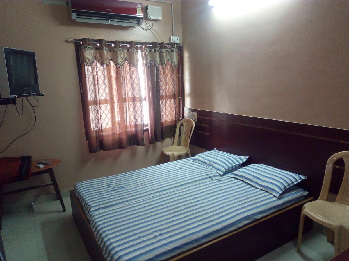 Hotel Gowri Sankar Ambasamudram Bagian luar foto